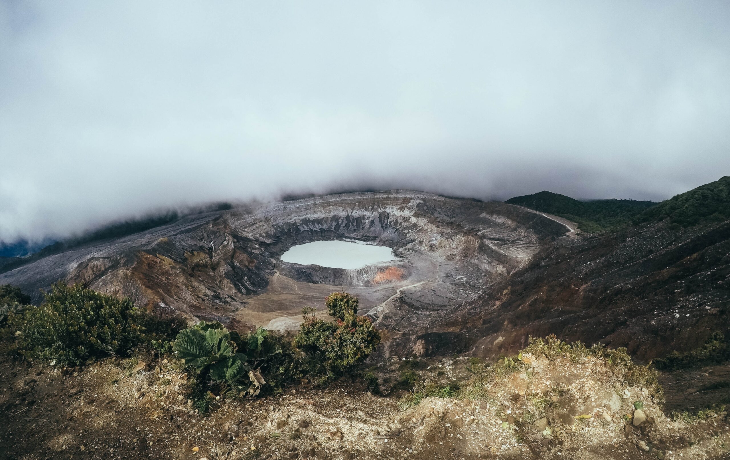 Descubre La Magia Del Volcan Poas Aventuras Arenal